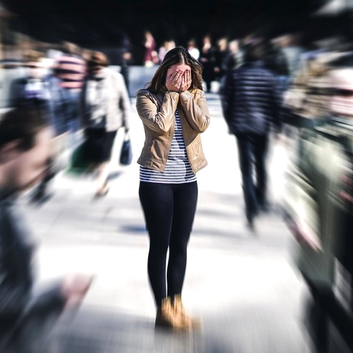 Safety behaviours and panic disorder