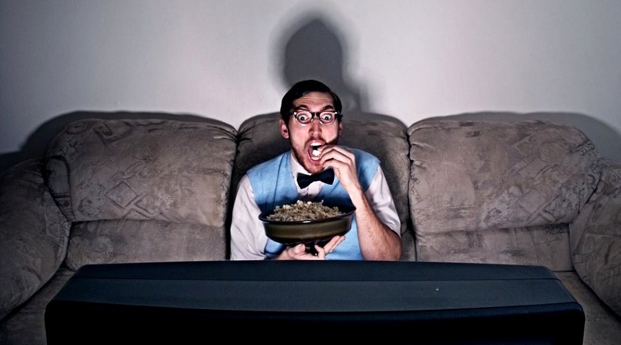 Binge Watching Is Unhealthy for Your Sleep